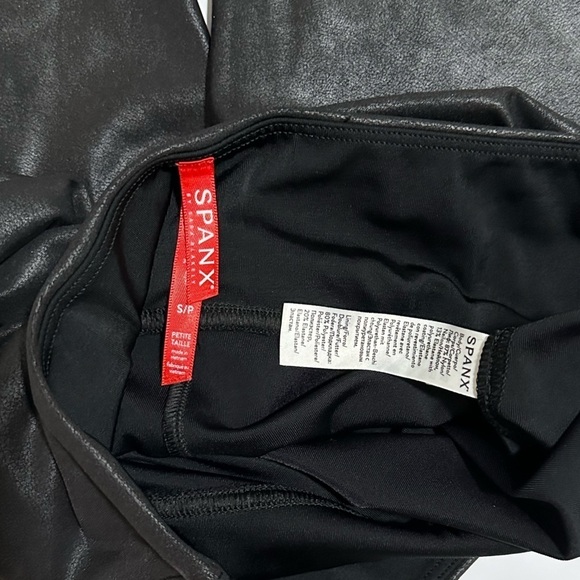SPANX Faux Leather Black High Waisted Leggings Tummy + Booty Shaping Sz S - Picture 11 of 12